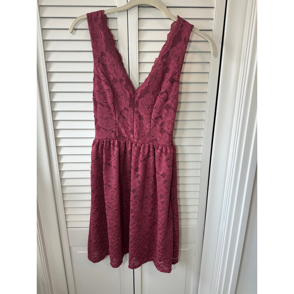 Fervour Burgundy Floral Lace V-Neck Fit and Flare Mini Dress Womens XS (52) - Picture 2 of 6